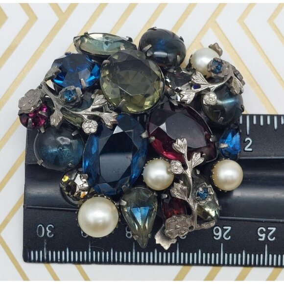 Vintage Mid Century Rhinestone & Faux Pearl Brooch Pin Silver Tone Floral 2" - Picture 8 of 8